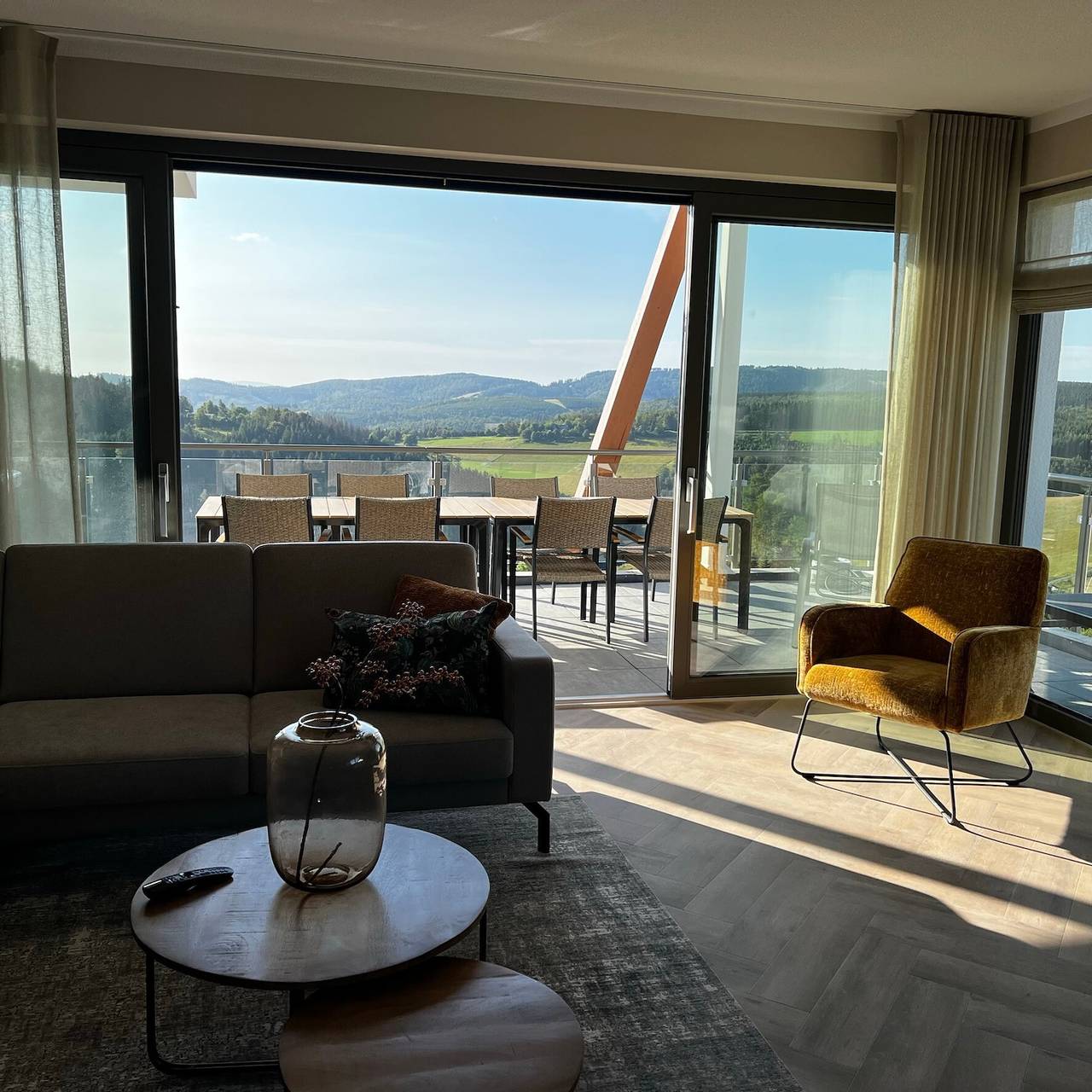 Maison de vacances 'Winterberg D4' avec vue sur les montagnes, terrasse partagée et Wi-Fi in Neuastenberg, Winterberg