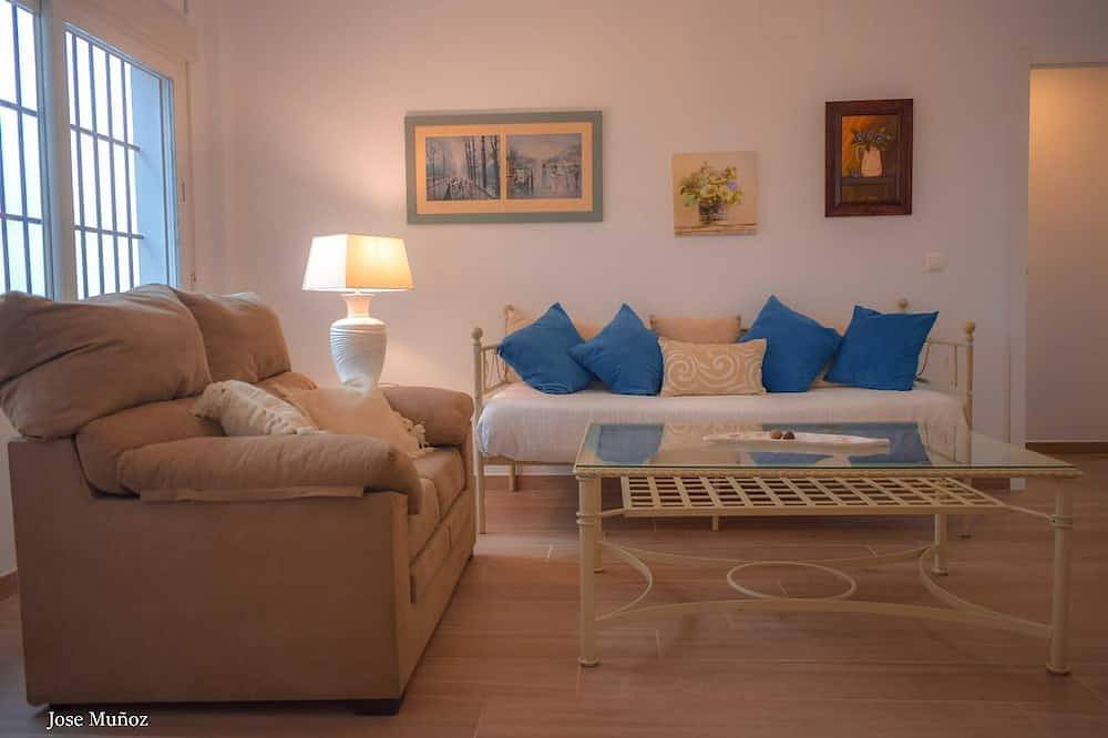Entire apartment, Holiday apartment Peñaflor for 2 - 4 persons with 2 bedrooms - Holiday apartment in one or multi-fam in Peñaflor, Sevilla Province