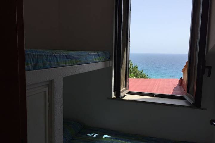 Villa pour 8 personnes, avec balcon et piscine à Villasimius - 4