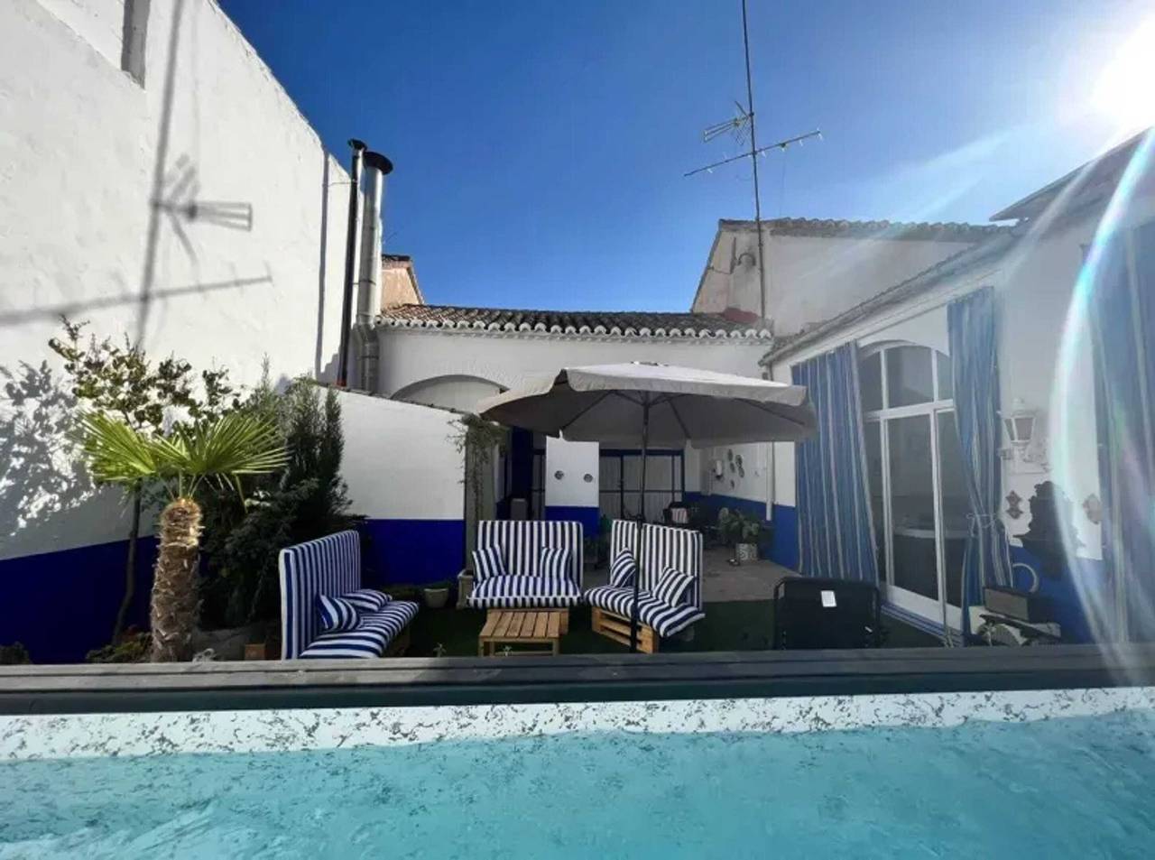 Amplia casa con piscina privada en Camuñas in Camuñas, Provincia de Toledo