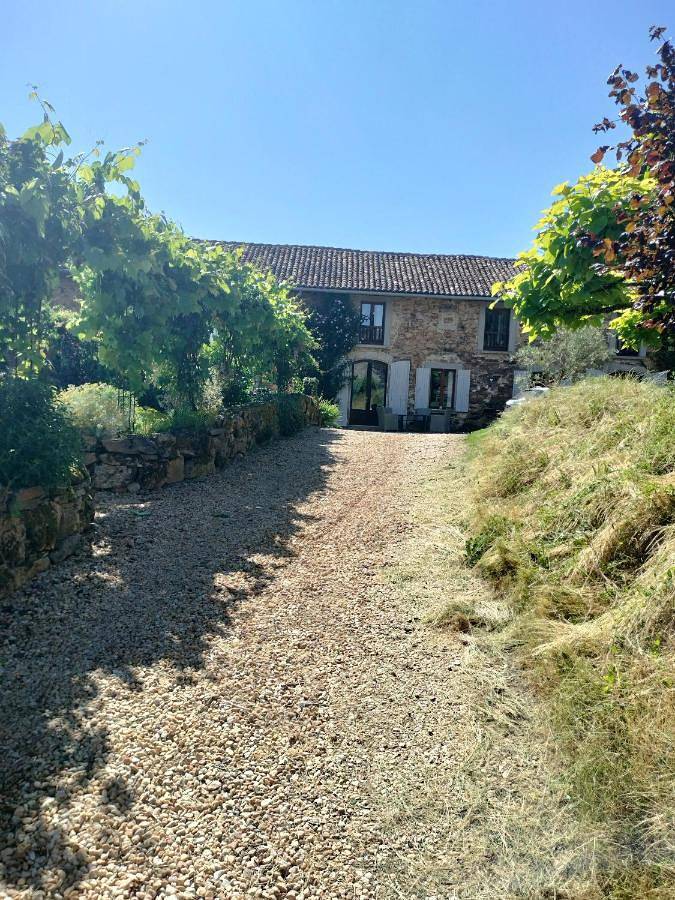 Location de vacances pour 11 personnes, avec piscine ainsi que jardin et vue à Saint-Bazile - 2