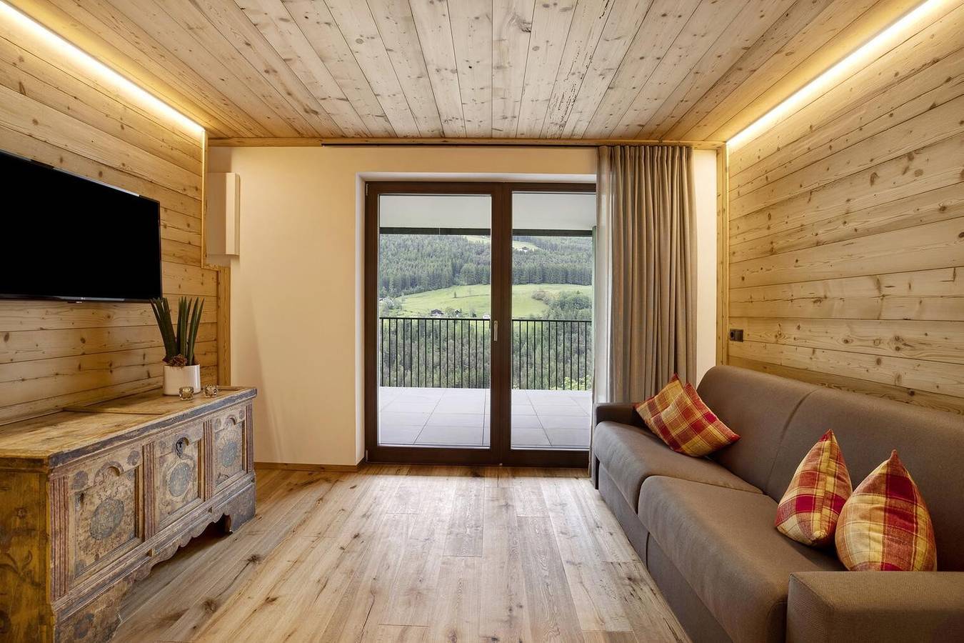 Appartamento intero, Appartamento di vacanza "Archehof Hochzirm Lodge Anna" con vista sulle montagne e sauna in Campo Tures, Alpi della Zillertal