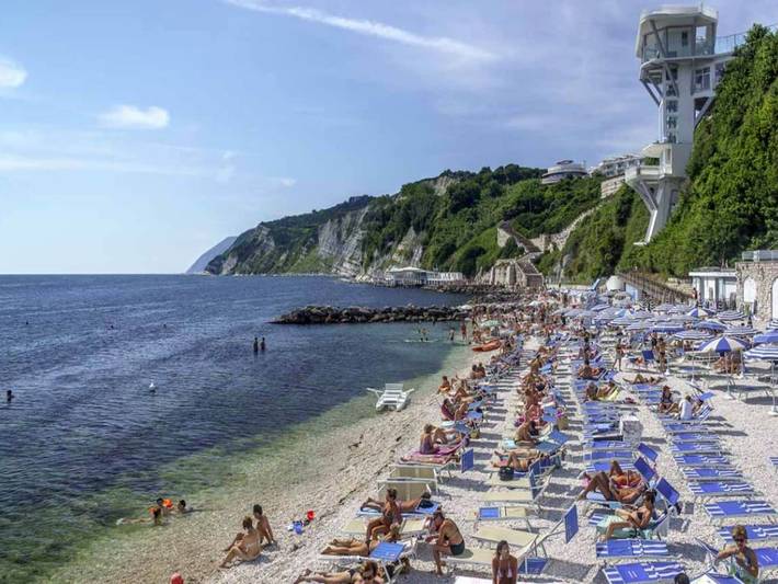 Apartamento entero, Apartamento en Ancona cerca de Passetto in Ancona, Riviera del Conero