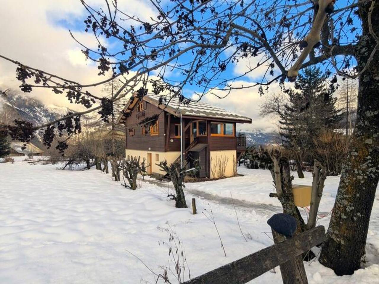 Appartement entier, Chalet à Puy-Saint-Vincent proche pistes in Puy-Saint-Vincent, Parc national des Écrins
