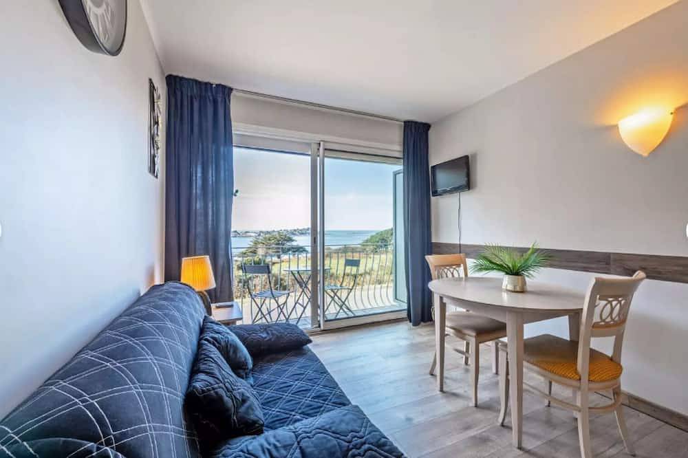 Geheel appartement, Appartement met prachtig uitzicht op zee en uitgerust met een verwarmd zwembad in Plestin-les-Grèves, Ceinture Dorée