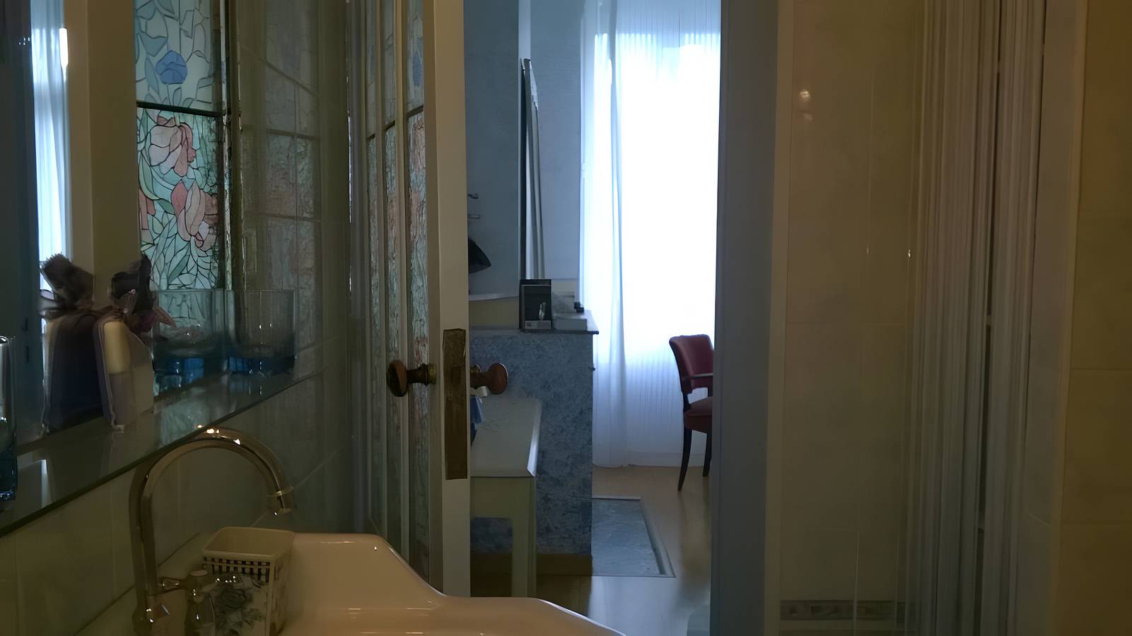 Chambre d’hôtes « La Petite Pause - Bordeaux » con balcón, Wi-Fi y aire acondicionado in Burdeos, Región de Burdeos