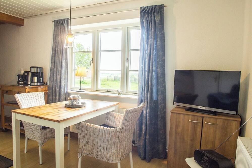 Ganze Wohnung, Wattwurm - gemein. Waschmaschine, Gartennutzung, 2 Etagen, Grill, Parkplatz in Ockholm, Nordfriesland