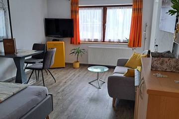 Ferienwohnung für 2 Personen, mit Terrasse und Garten in Görisried