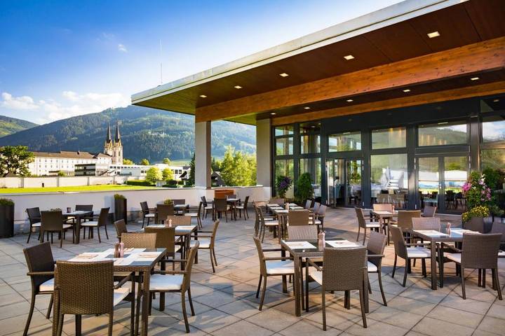 Hotel für 3 Personen, mit Balkon und Terrasse sowie Garten und Pool