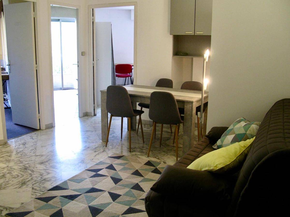 Appartement entier, La résidence du port in Nice, Côte méditerranéenne (France)