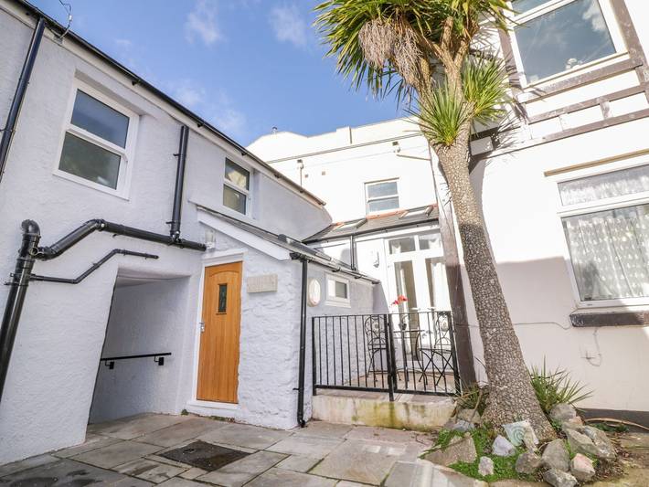 Holiday home for 2 people, with garden, with pets in Torquay