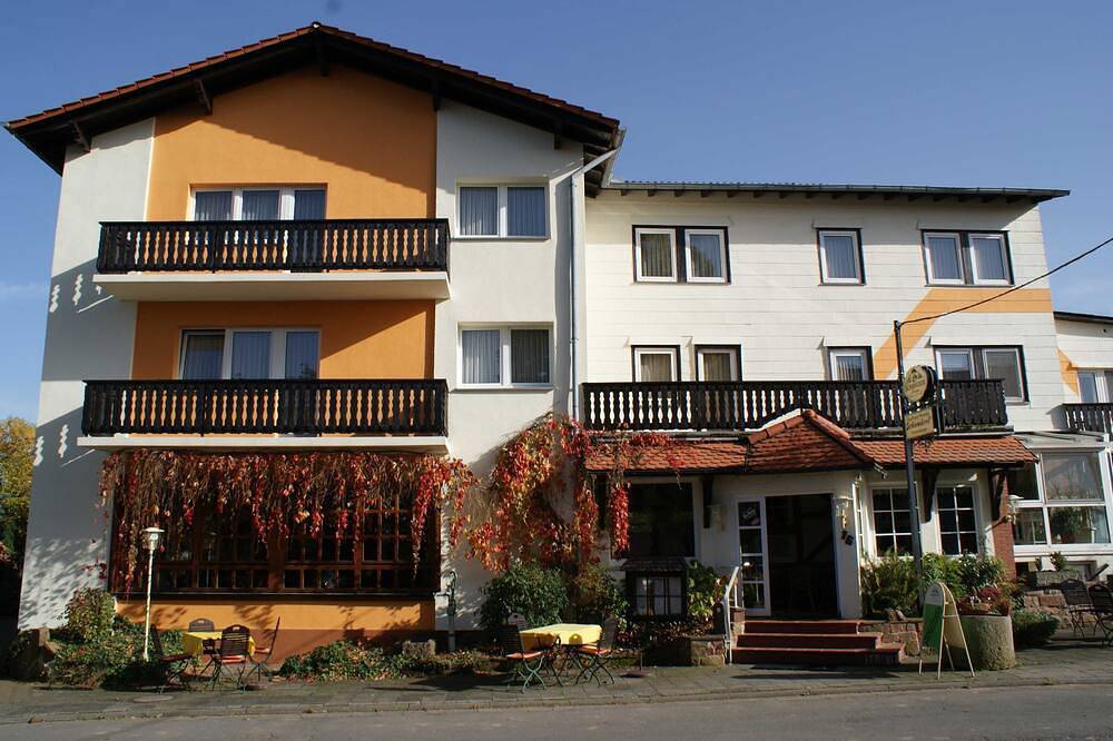 Einzelzimmer 2 - Gasthaus Pension Schumbert in Erbach im Odenwald, Main-Odenwald