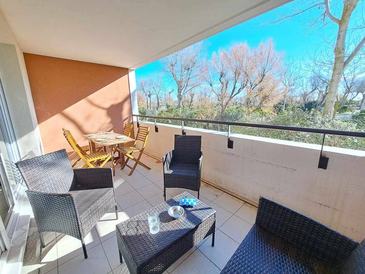 Ganze Wohnung, Gemütliche 2-Zimmer-Wohnung direkt am Strand mit Terrasse, privatem Parkplatz und Gemeinschaftspool in Marseillan, Mittelmeerküste (Frankreich)