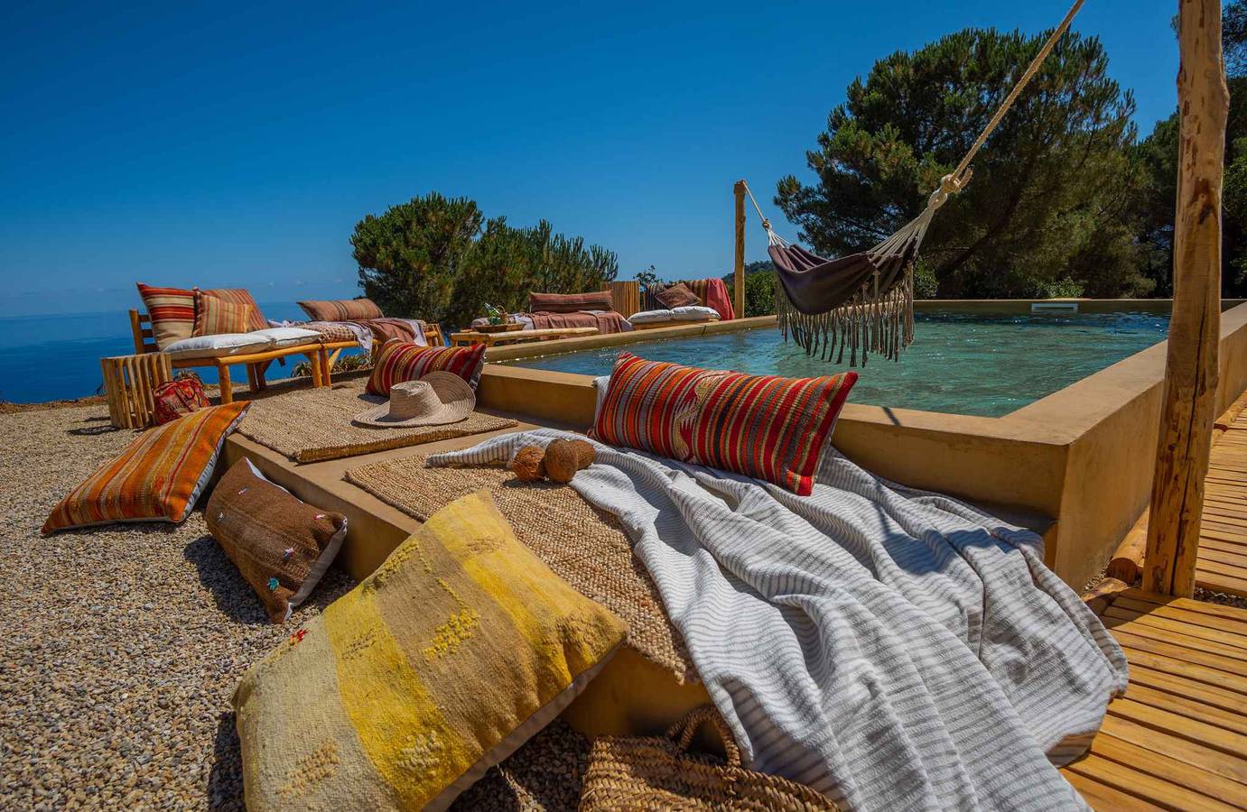 Villa in riva al mare con terrazza panoramica  in Sant'Ambrogio, Cefalù (Comune)