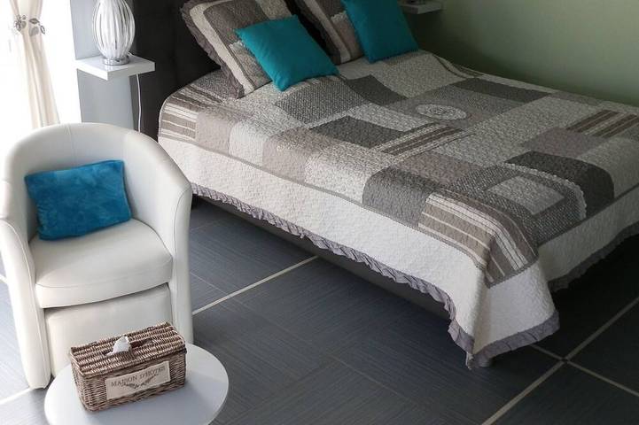 Maison d’hôte pour 3 personnes, avec jacuzzi et jardin à Doué-la-Fontaine - 3