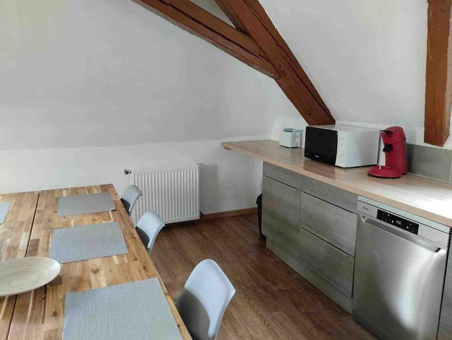 Appartement entier, Two-Bedroom Apartment in Fellering, Parc naturel régional des Ballons des Vosges