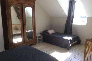 Location De Vacances pour 14 Personnes dans Mont-Saint-Jean, Parc naturel régional Normandie-Maine, Photo 3