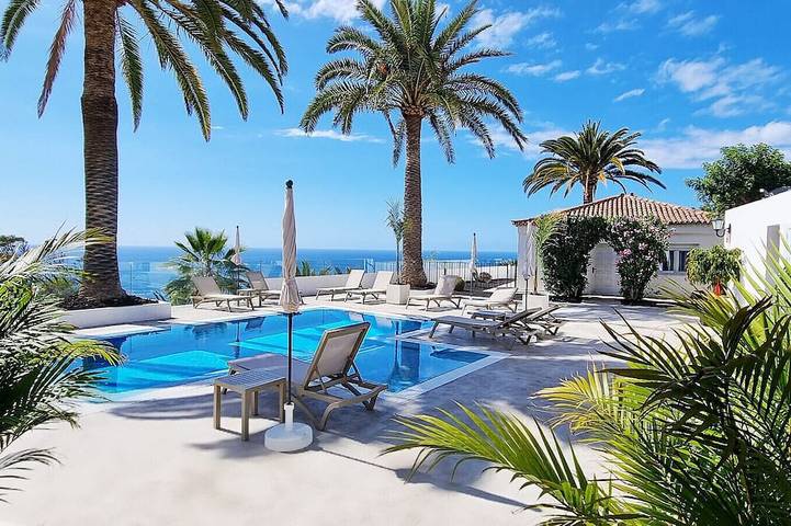 Casa rural para 2 personas, con terraza además de jardín y piscina en Los Realejos