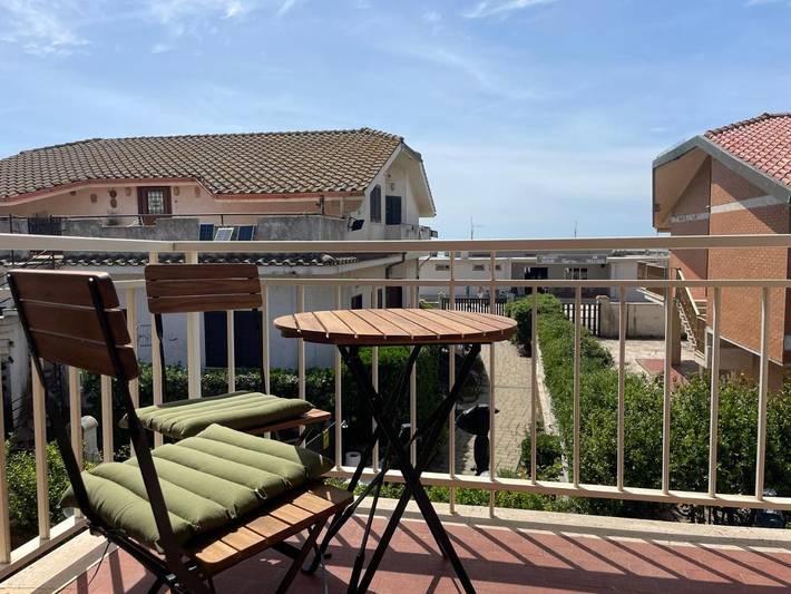 Appartamento per 4 persone, con Balcone e Terrazza nonché Panorama a Montalto Marina