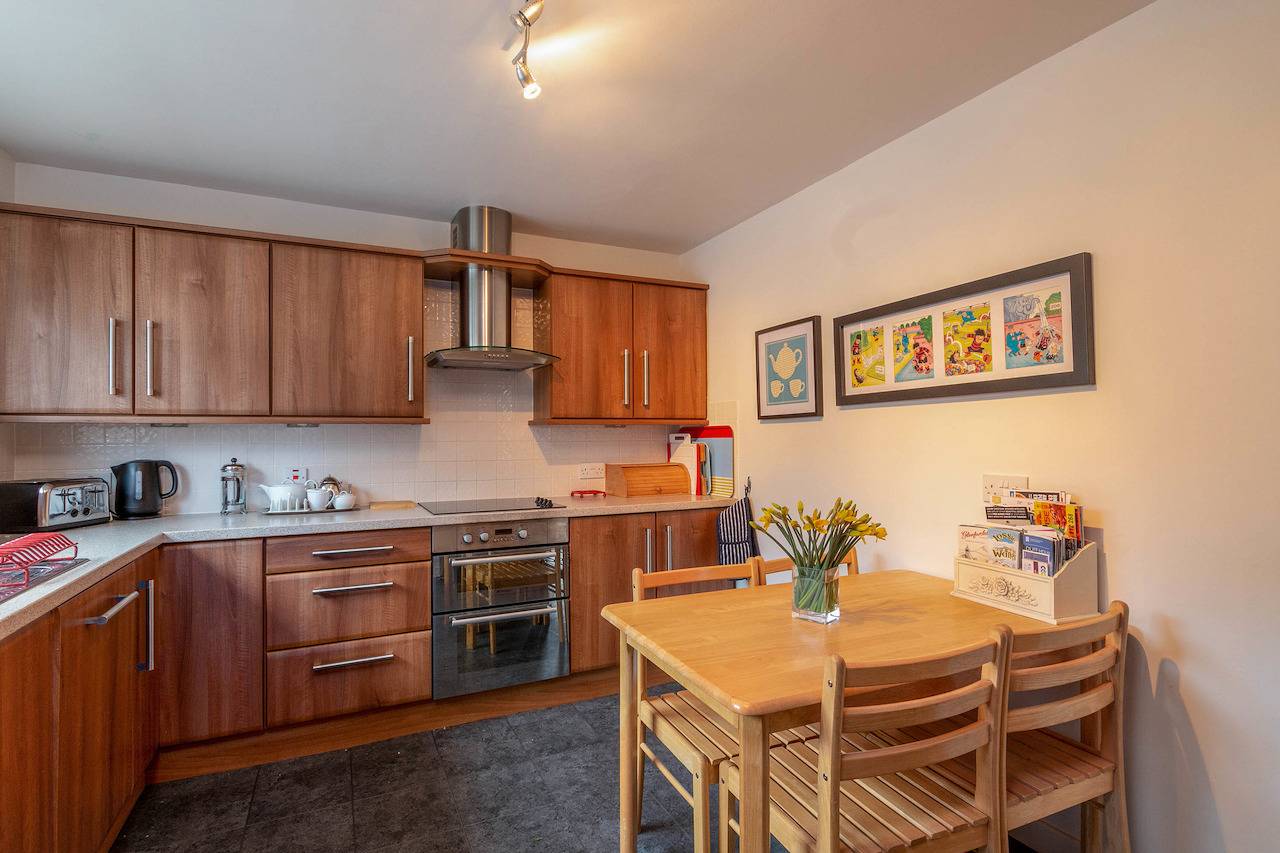 Entire holiday apartment, Beachview-Holiday Flat 2- Sleeps8 in Lossiemouth, Moray