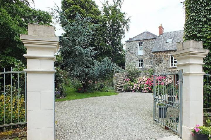 Gîte pour 2 personnes, avec Jacuzzi et Jardin à Cerisy-la-Forêt