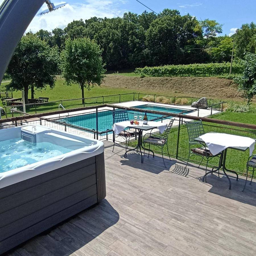 Ganze Wohnung, Apartment - Split Level in Volta Mantovana, Mantua Provinz