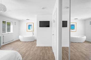 Chalet for 2 People in Compton Dundon, Somerset, Photo 2