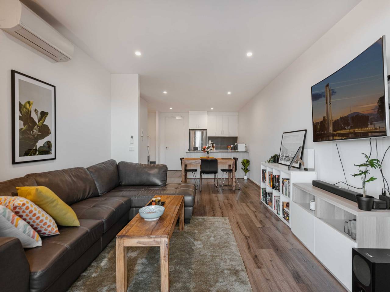 Apartamento entero, Unidad de 1 dormitorio en Lonsdale St con área de estudio y estacionamiento in North Canberra, Canberra
