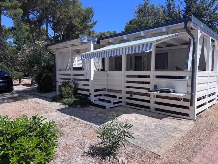 Camping für 6 Personen, mit Terrasse, mit Haustier in Biograd na Moru