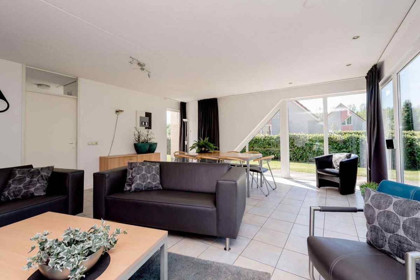 Fijn 8 persoons villa aan het water op Villapark Weddermeer met sauna. in Bellingwedde, Provincie Groningen