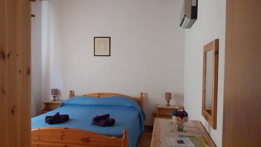 Chambre d’hôte pour 2 personnes, avec terrasse ainsi que vue et jardin dans Dorgali - 4