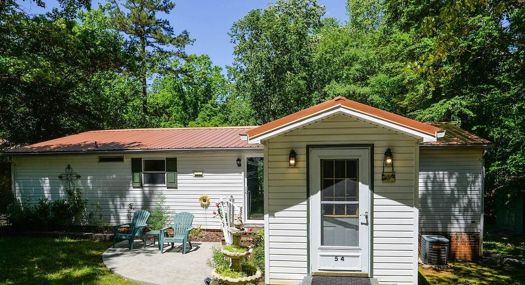 * Giant Porch *** Bootvermietung In Der Nähe ** Haustiere ** Docken Sie Ihr Boot Vor Ort in Lake Gaston