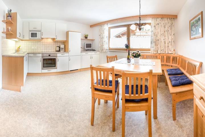 Hütte für 6 Personen, mit Balkon und Terrasse sowie Sauna im Stubaital - 4