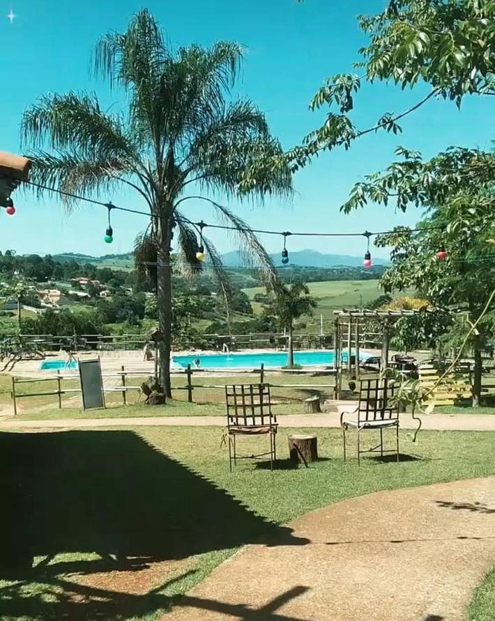 Camping para 4 personas, con terraza y piscina para niños además de jardín y piscina en Brasil