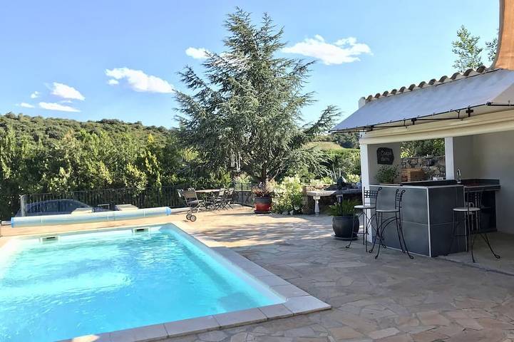 Villa pour 6 personnes, avec jardin ainsi que piscine et terrasse - 1
