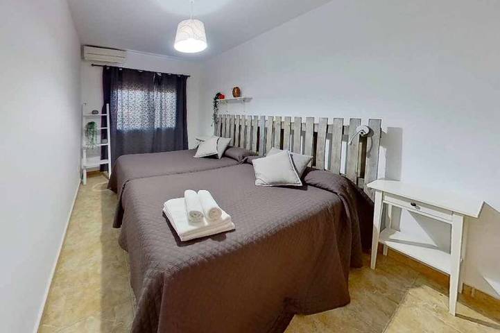 Ferienhaus für 9 Personen, mit Balkon - 1