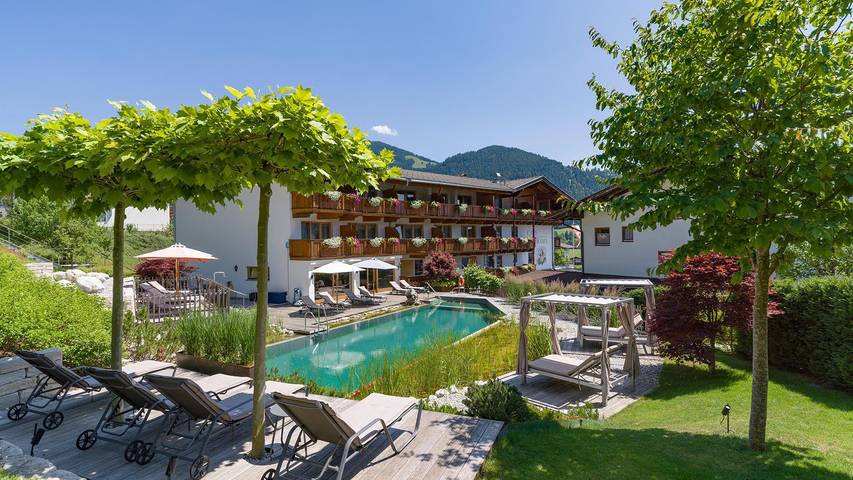 Ferienwohnung für 6 Personen, mit Pool und Sauna sowie Garten, kinderfreundlich in Söll