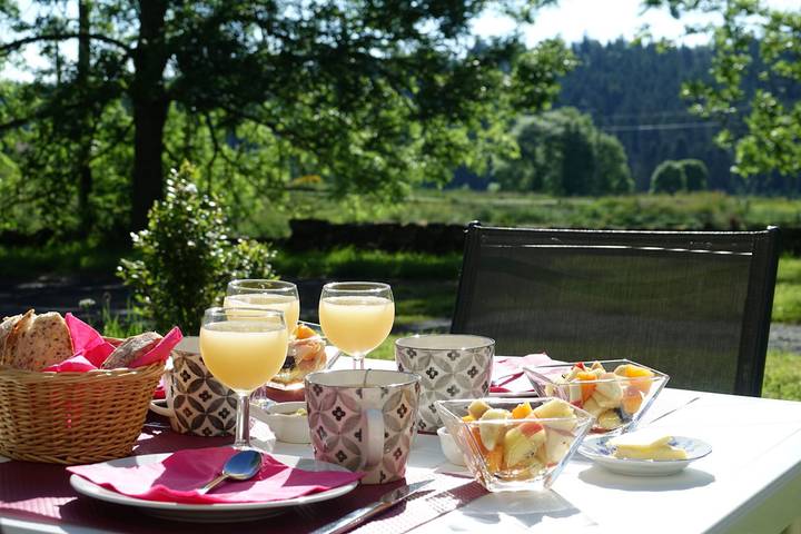 Gîte pour 15 personnes, avec jacuzzi ainsi que jardin et terrasse en Haute-Loire - 3