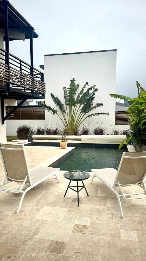 Villa für 18 Personen, mit Pool und Balkon sowie Whirlpool, kinderfreundlich - 1