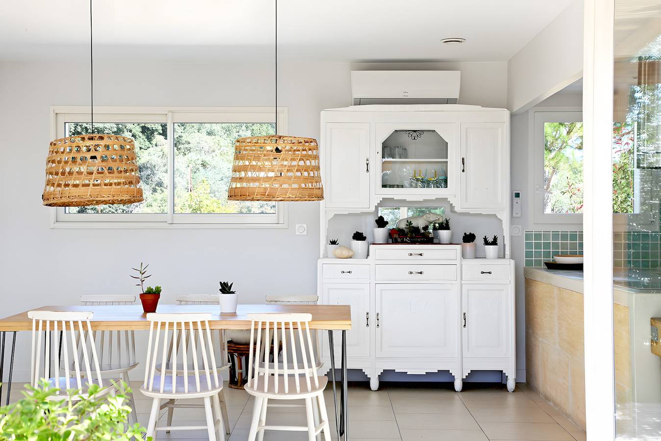Casa Vacacional 'Villa de 3 a 9 Personas con Piscina', Vistas a la Montaña, Wi-Fi y Aire Acondicionado in Castillon-du-Gard, Region de Nimes