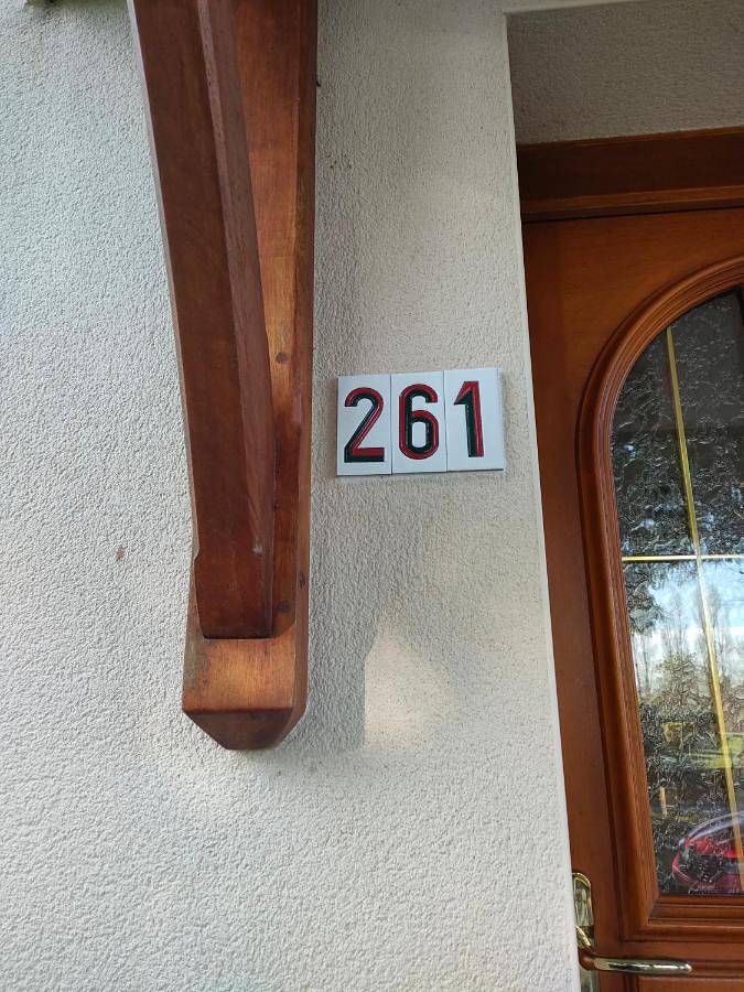 Gîte pour 2 personnes, avec Terrasse ainsi que Jardin et Vue à Allaire
