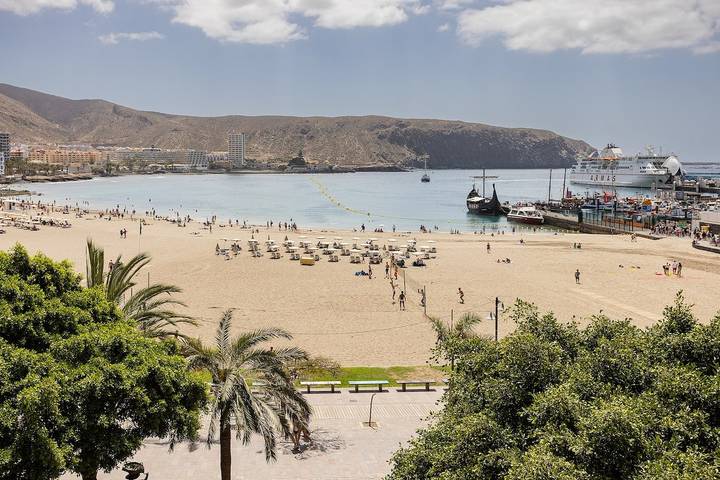 Appartement entier, Appartement de vacances pour 2 personnes avec terrasse in Los Cristianos, Arona