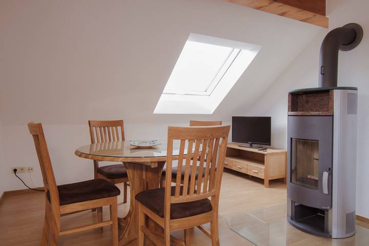 Ganze Ferienwohnung, Ferienwohnung Peukert - Ferienwohnung Peukert, 68qm, Balkon, 2 Schlafzimmer, max. 4 Personen in Ruttersdorf-Lotschen, Saaleland