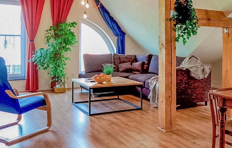 Ferienwohnung für 4 Personen, mit Garten und Seeblick