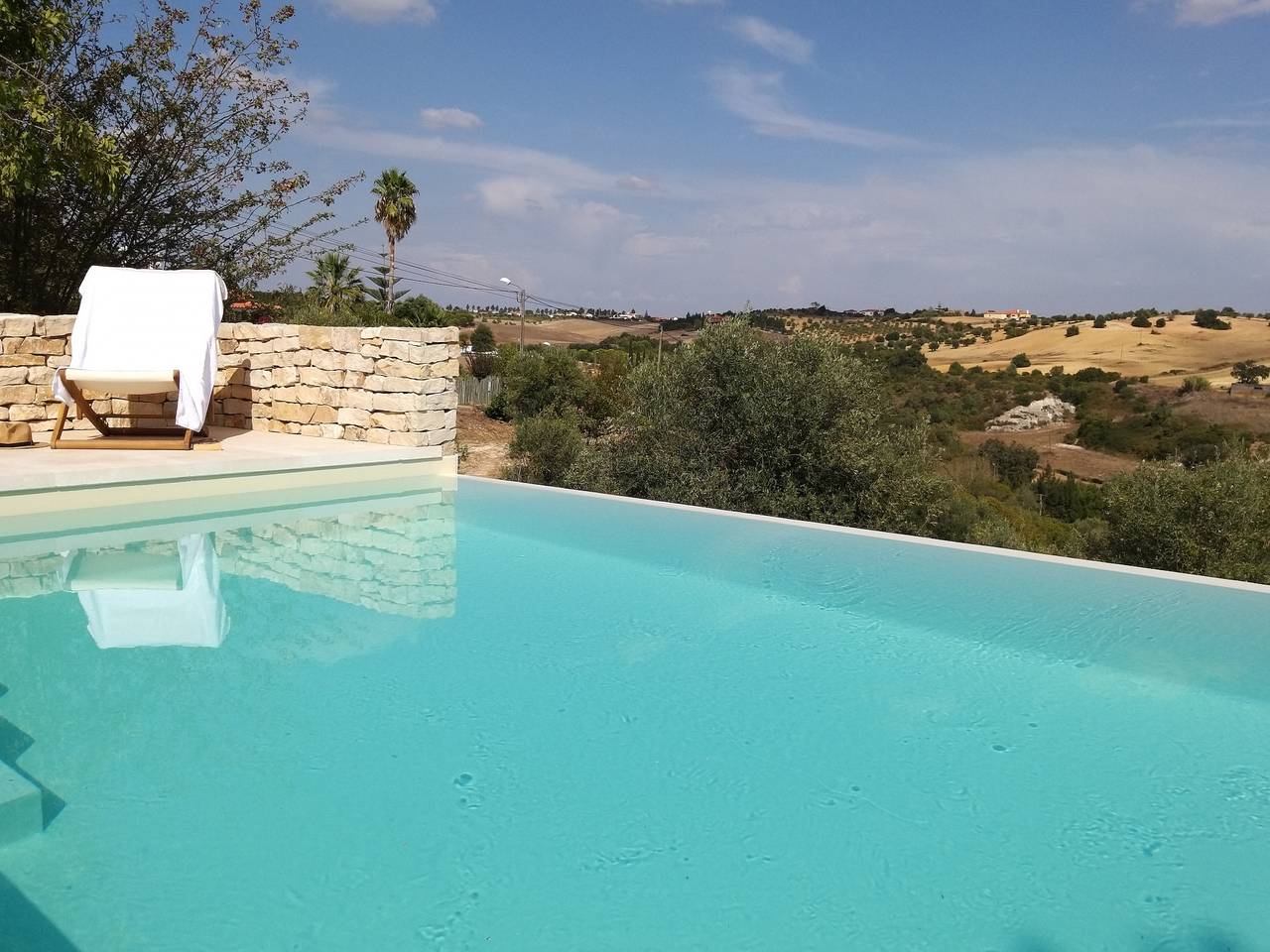 Villa Abitureiras (6p) with pool in Santarém in Abitureiras, District de Santarém