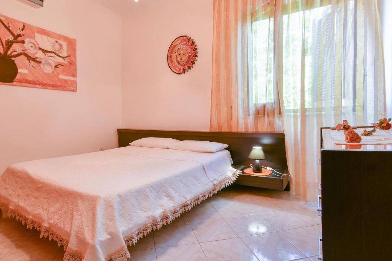 Daisy House - with free parking in Sant'Agata sui Due Golfi, Napoli e dintorni