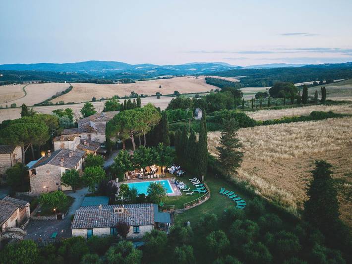 Agriturismo per 2 persone, con giardino e piscina, con animali domestici a Mensanello