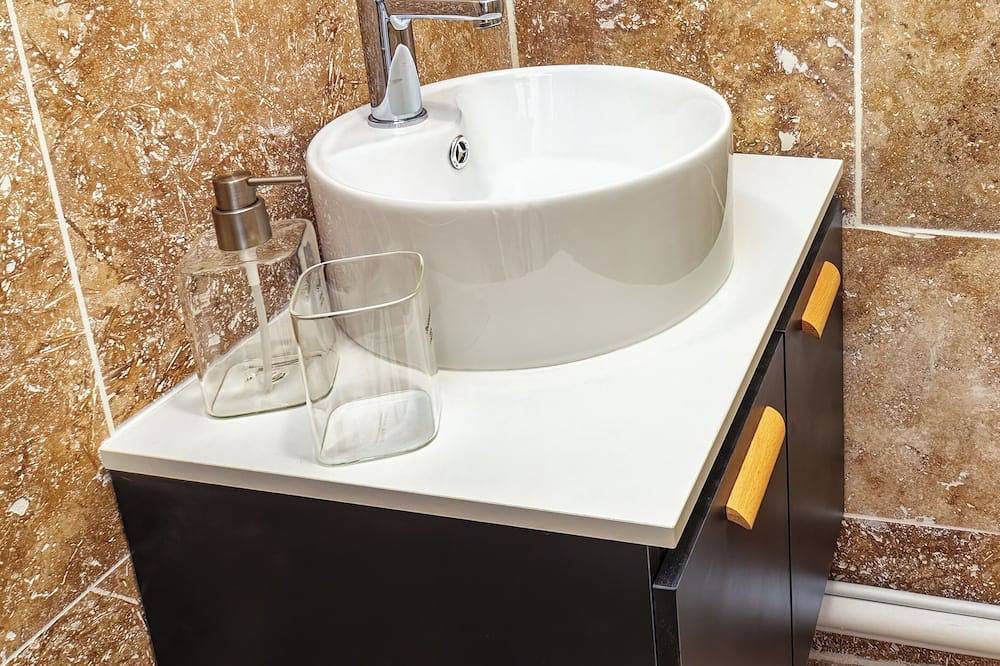 Ganze Wohnung, Magnificent Studio Hypercentre in Avignon, Vaucluse