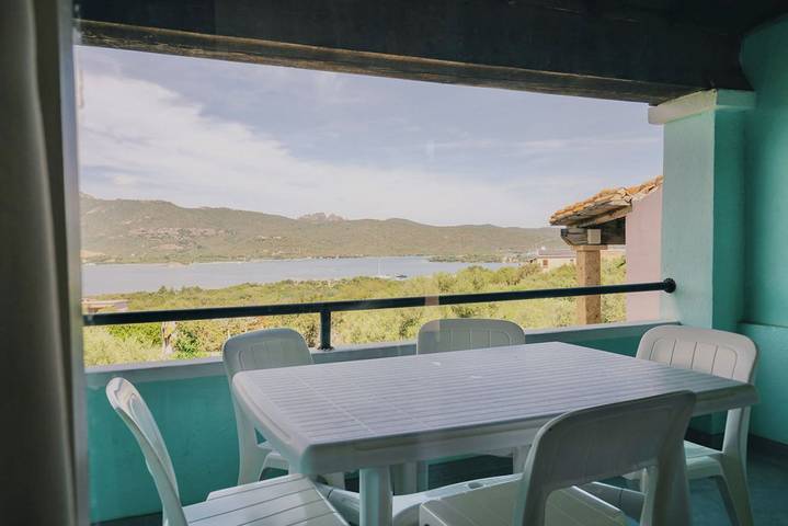 Gîte pour 4 personnes, avec vue sur l’océan ainsi que balcon/terrasse et piscine à Porto Rotondo - 4