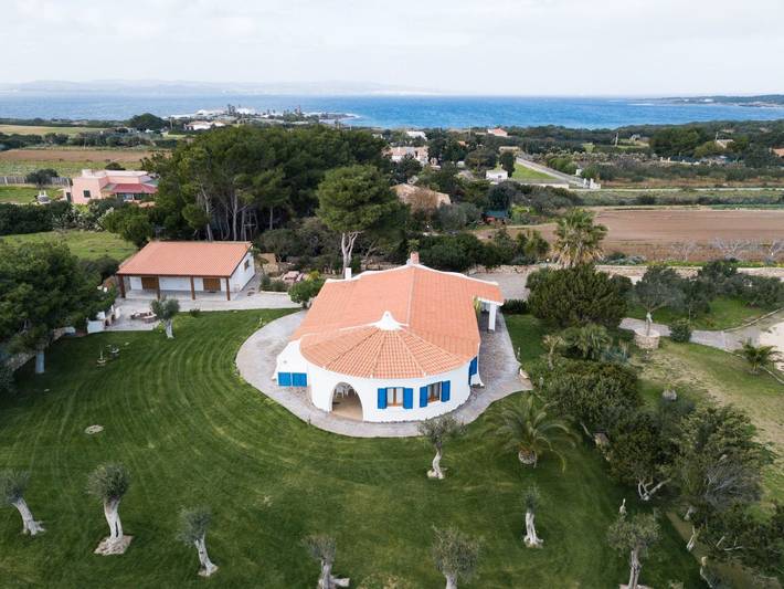 Location de vacances pour 12 personnes, avec jardin dans Calasetta